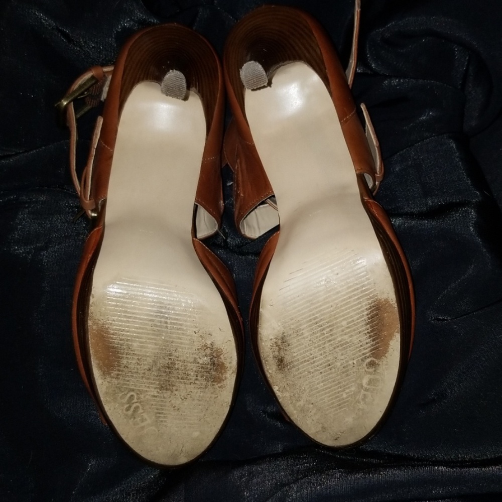 Shoes - Picture 3 of 4